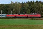 Der Lokteil des Schad-PbZ vom 01.10.09! 115 154-7 + 120 119-3 + 120 106-0, aufgenommen auf der Strecke Ulm-Augsburg, kurz nach Mindelaltheim.