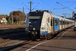 Stuttgarter S-Bahn 423 844 treft am 19 September 2025 in Plochingen ein.