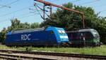 Südabstellung Gbf Pattburg: RDC 101 027-1 und ELOC/TXL 193 266. 21.06.2025