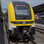 Ausnahmsweise ein Desiro HC in Konstanz mit 1462 003 und dahinter lugt auch ausnahmsweise RABe 531 002 hervor, Letzterer zumindest nur bis 2028 ausnahmsweise. Juli 2025.