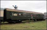 DR 50 80 28-15 718-0 Bghw.522 ist ein grn lackierter Reisezugwagen 2. Klasse und wurde im Raw Halberstadt 1968 gebaut (Eisenbahnfest des TEV zum Weimarer Zwiebelmarkt, Weimar 10.10.2009)