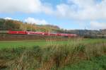 noch scheint die Sonne, als dieser RE in Richtung Ulm an dieser schnen Landschaft vorbeifhrt