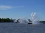 (275'326) - 836. Hafengeburtstag mit Schiffsparade am 9. Mai 2025 auf der Elbe in Hamburg