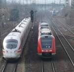 ICE-T nach Dortmund aus Wien Westbhf und 612 583 mit RE nach Gera Hbf kurz vor bzw. nach Regensburg Hbf, 14.03.2009