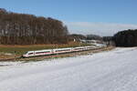 412 212  ICE 116  war von Graz nach Frankfurt unterwegs. Aufgenommen am 3. Februar 2026 bei Axdorf im Chiemgau.