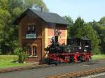 Ein Muss auf der Pressnitztalbahn ist das Wasserhaus in Steinbach! Hier ist am 15.08.2009 99 1568 beim Wasser fassen.