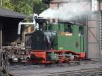 Hier noch einmal die schnuckelige I K beim anheizen vor dem Jhstdter Lokschuppen am 17.08.2009. 