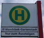 (275'067) - vhh-Haltestellenschild - Hamburg, Wandsbek-Gartenstadt - am 8. Mai 2025 