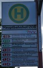 (275'392) - hvv-Haltestellenschild - Hamburg, Hauptbahnhof/ZOB - am 10. Mai 2025