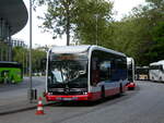 (275'396) - HHA Hamburg - Nr. 2434/HH-XB 2434 - eMercedes am 10. Mai 2025 beim Hauptbahnhof Hamburg