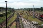 Frher war hier die Railion zustndig, inzwischen wurde der Rangierbahnhof an ein Konsortium verkauft. Daher werden auch Gleise und Weichen erneuert, einige werden auch fr immer entfernt (Rbf Wustermark, 11.07.2008)