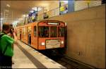 2660 (Typ F79.1) auf Eröffnungsfahrt auf der neuen Linie U55 zwischen Hauptbahnhof und Brandenburger Tor (Berlin Bundestag, 08.08.2009)