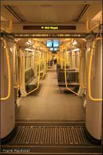 BVG 5018 (Typ H97) Innenraum versuchsweise halb mit Längs- halb mit Querbänken ausgestattet (Berlin Alt-Tegel, 01.07.2009)