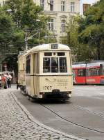 Hist. Zug mit Beiwagen 1707 in der Schleife Hackscher Markt


http://altebahnen.startbilder.de/bilder/thumbs/tn_1982.jpgn 