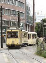 Tw 5984 bei Einfahrt in die Hst. Hackscher Markt, Sommer 2008