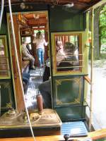 Blick in den Tw 10 whrend der Fahrt nach Rahnsdorf, 10.5.2009