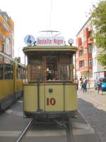 Stirnansicht Tw 10 in der Wendeschleife der Linie M 13 (Warschauer Strasse)- Juli 2009