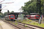 (Rechts) BR 474 114 + 474 ??? als (S2 Bergedorf -> Altona) / (Mitte) BR 474 ??? + 474 ??? als (S2 Bergedorf -> Altona) und (Links) BR 474 032 + 474 027 als (S2 Altona -> Aumhle) Treffen sich am Bahnhof HH-Bergedorf. 9.Juli 2025