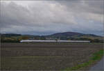 ICE 9284, '412 084' bei Hügelheim. Oktober 2025.