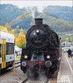 Mit Dampf zur Winzer-Kirwi.

58 311 in Ottenhfen. Oktober 2025. 