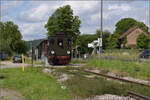 Kurzer Besuch beim Kanderli. 

Der Museumszug mit Lok 30 fhrt in Rmmingen ab. Juli 2024.