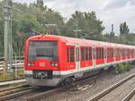 BR 474 005 + BR 474 ??? S-Bahn Hamburg auf der S2 nach Aumhle Ausfahrt HH-Bergedorf. 28.05.2025