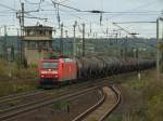 185 082 bei Durchfahrt in Naumburg am 07.10.2009.