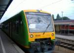 VT 22 als RB nach Bayerisch Eisenstein in Plattling. 31.07.2006