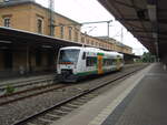 VT 150 der Vogtlandbahn als RB 2 aus Adorf (Vogtl) in Reichenbach (Vogtl) ob Bf. 14.07.2025