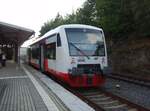 VT 516 der City-Bahn Chemnitz als RB 92 aus Glauchau (Sachs) in Stollberg (Sachs). 15.07.2025