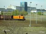 Lok 57 hat ein paar Gterwagen aus den Werkhallen geholt. 19.04.07