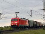 BR 152 074-1 von DB Cargo AG als Mischer durch Dedensen-Gmmer -> Wunstorf. 03.05.2025