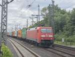 BR 152 142-6 mit Containern bei der Durchfahrt HH-Harburg -> Hafen. 19.06.2025