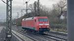 BR 152 011-3 von DB Cargo als Lz durch HH-Harburg. 20.Dezember 2024