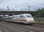 BR 401 090/590 ( Ludwigshafen am Rhein ) als (ICE 2841 Stralsund -> Karlsruhe Hbf) bei der Ausfahrt HH-Harburg. 19.06.2025