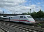 BR 401 071/571 ( Heusenstamm ) als (ICE 927 Hamburg-Altona -> Nrnberg Hbf) bei der Durchfahrt HH-Harburg. 19.06.2025