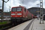 BR 112 108 (Wölkchen) als RB81 nach Bad Oldesloe steht am Hamburger HBF am 18.September.2022 
