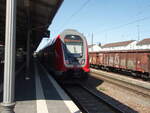 446 041 als RB 67 nach Frankfurt (Main) Hbf in Schwetzingen. 12.04.2025
