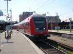 Ein Doppelstock Steuerwagen als RE aus Lbeck-Travemnde Strand bei der Einfahrt in Hamburg Hbf. 03.05.2008