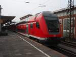 Ein Doppelstock Steuerwagen als RE 15 nach Emden Hbf in Mnster (Westf.) Hbf. 14.03.2009