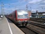 928 676 als RE 17 aus Kassel-Wilhelmshhe bei der Einfahrt in Hagen Hbf. 18.04.2006