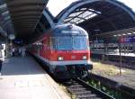 Ein Karlsruher Steuerwagen als RE 13 Hamm (Westf.) - Venlo in Hagen Hbf. 05.07.2006