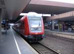 Ein Doppelstocksteuerwagen als RE 5 Koblenz Hbf - Emmerich in Dsseldorf Hbf. 05.07.2006