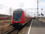 Ein Doppelstocksteuerwagen als RE 5 nach Koblenz Hbf in Emmerich. 01.03.2008