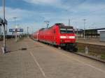146 017 als RE 6 Minden (Westf.) - Dsseldorf Hbf bei der Einfahrt in Hamm (Westf.). 31.08.2008