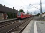 612 049 als RE 17 Hagen Hbf - Kassel-Wilhelmshhe bei der Einfahrt in Warburg (Westf.). 06.09.2008