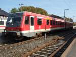 928 675 als RE 17 nach Hagen Hbf in Warburg (Westf.). 10.10.2008