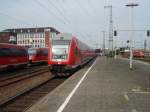Ein Doppelstock Steuerwagen als RE 7 Rheine - Krefeld Hbf bei der Einfahrt in Mnster (Westf.) Hbf. 12.04.2009