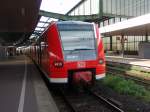 425 066 als RE 3 Dortmund Hbf - Dsseldorf Hbf in Duisburg Hbf. 19.04.2009