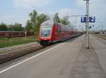 Ein Doppelstock Steuerwagen als RE 5 nach Koblenz Hbf in Emmerich. 19.04.2009
